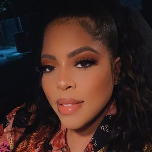 Meet your Posher, Elle